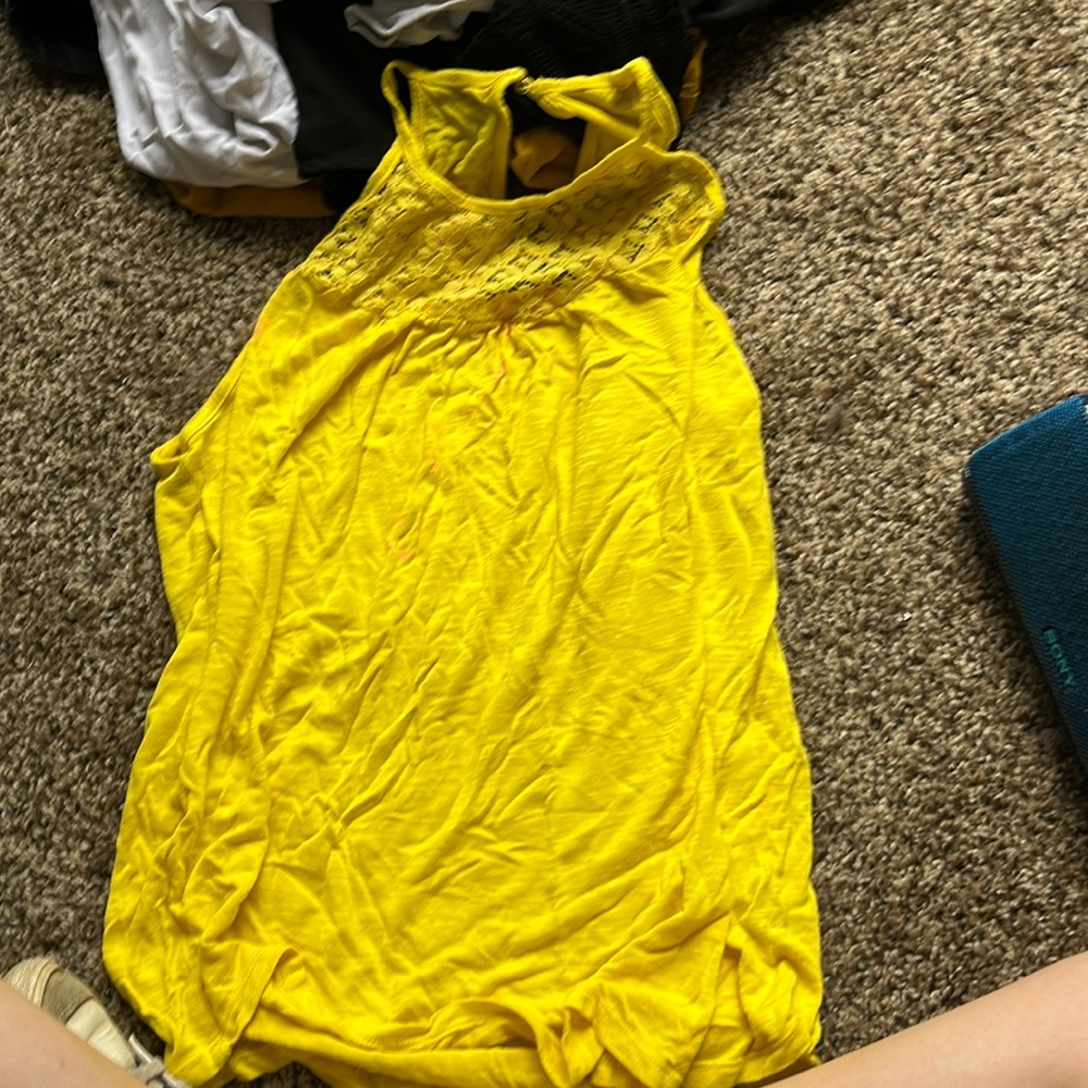yellow knapp studio tank top, size large